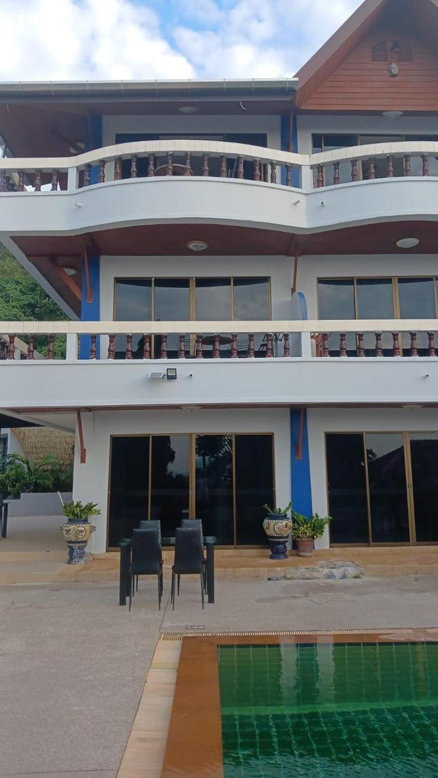 Aksarai Hotel Patong Exterior foto