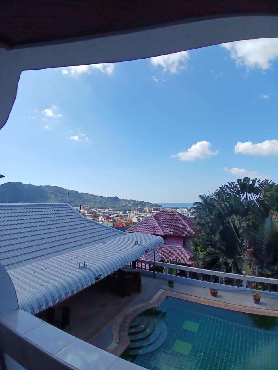 Aksarai Hotel Patong Exterior foto