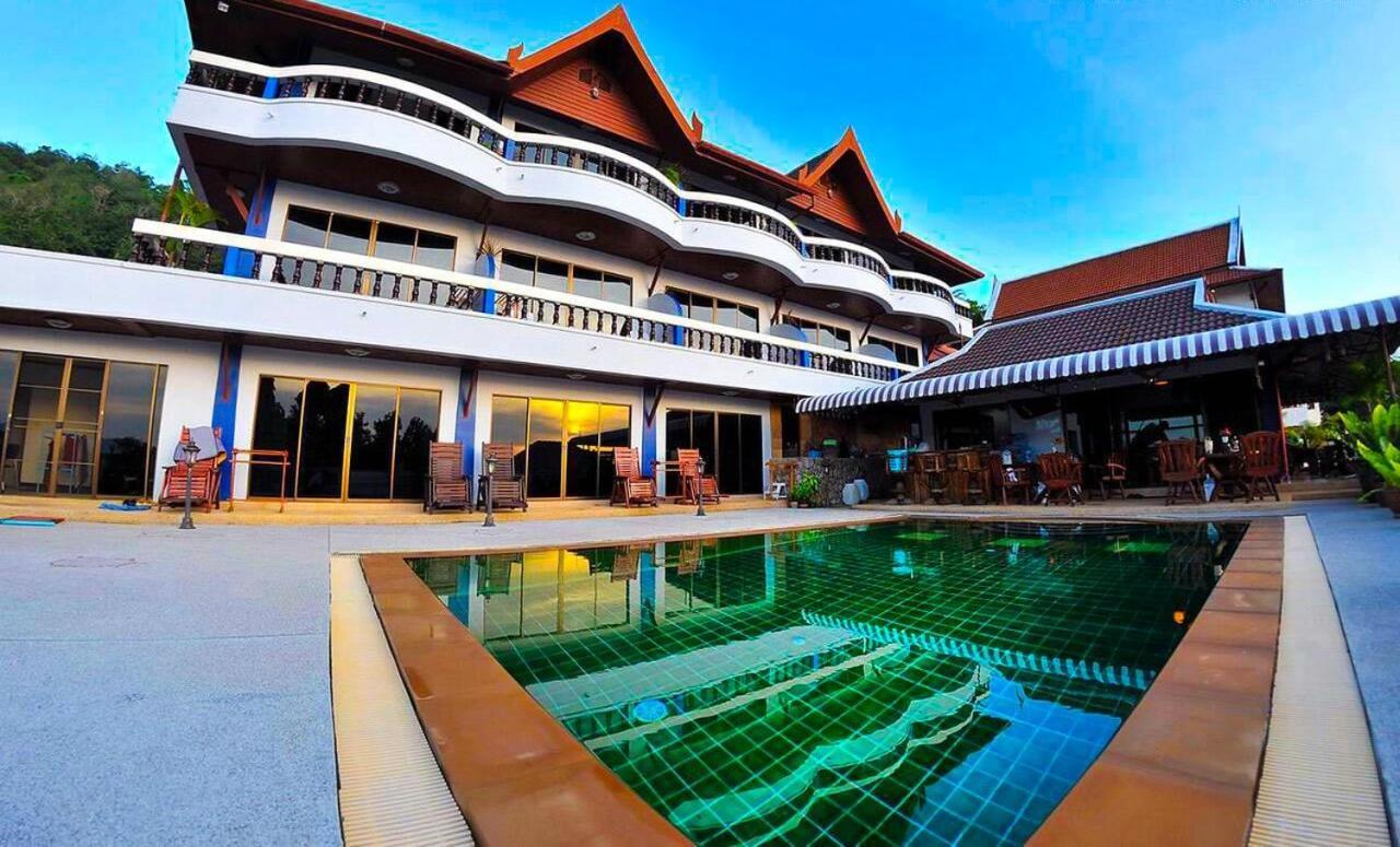 Aksarai Hotel Patong Exterior foto